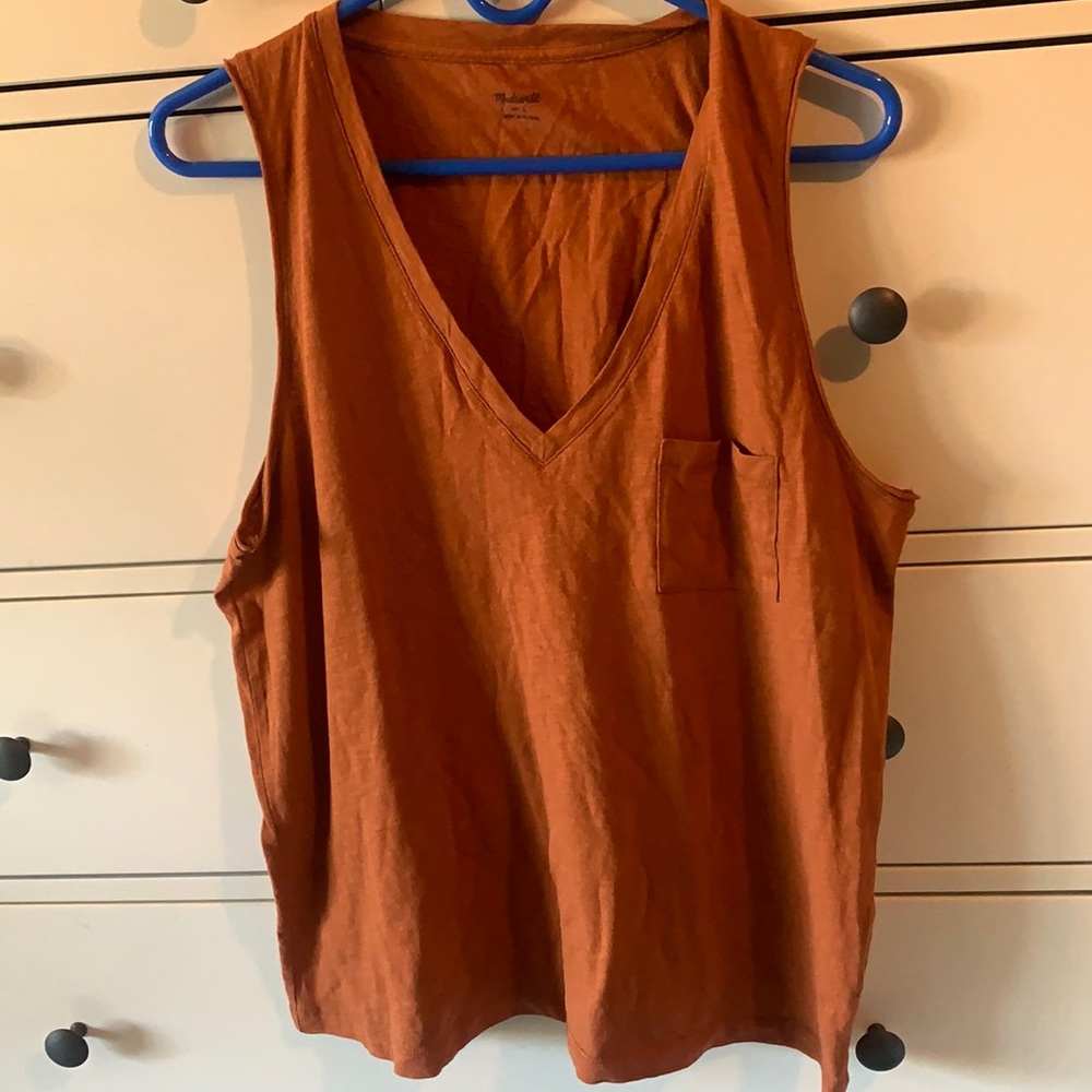 Madewell v neck tank